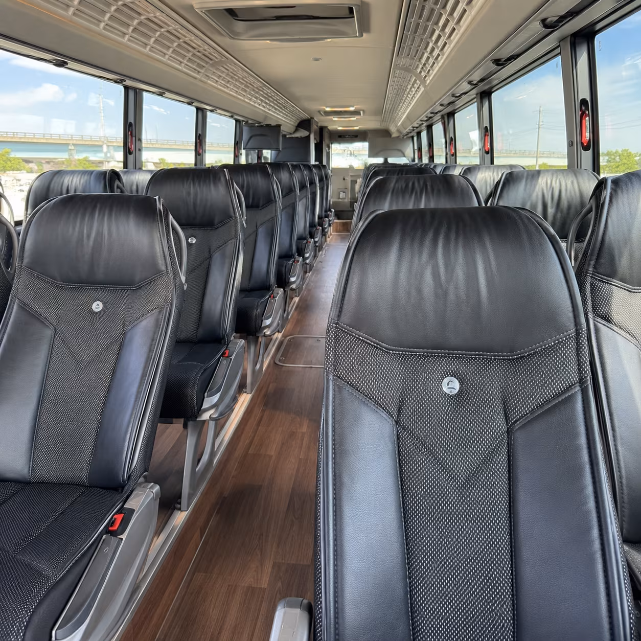charter bus shuttle service to st louis lambert international airport stl