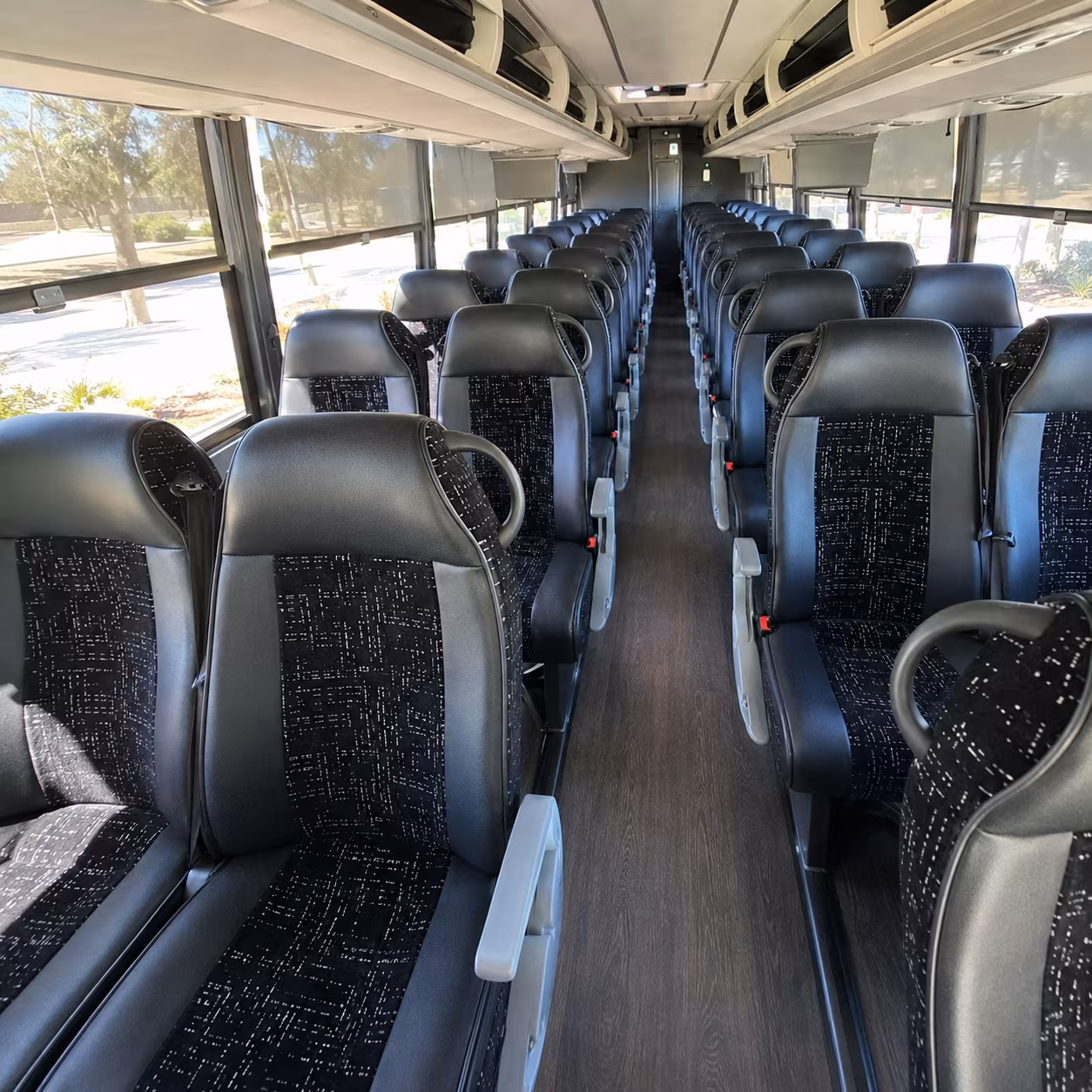 charter bus shuttles for st louis hospital and healthcare workers