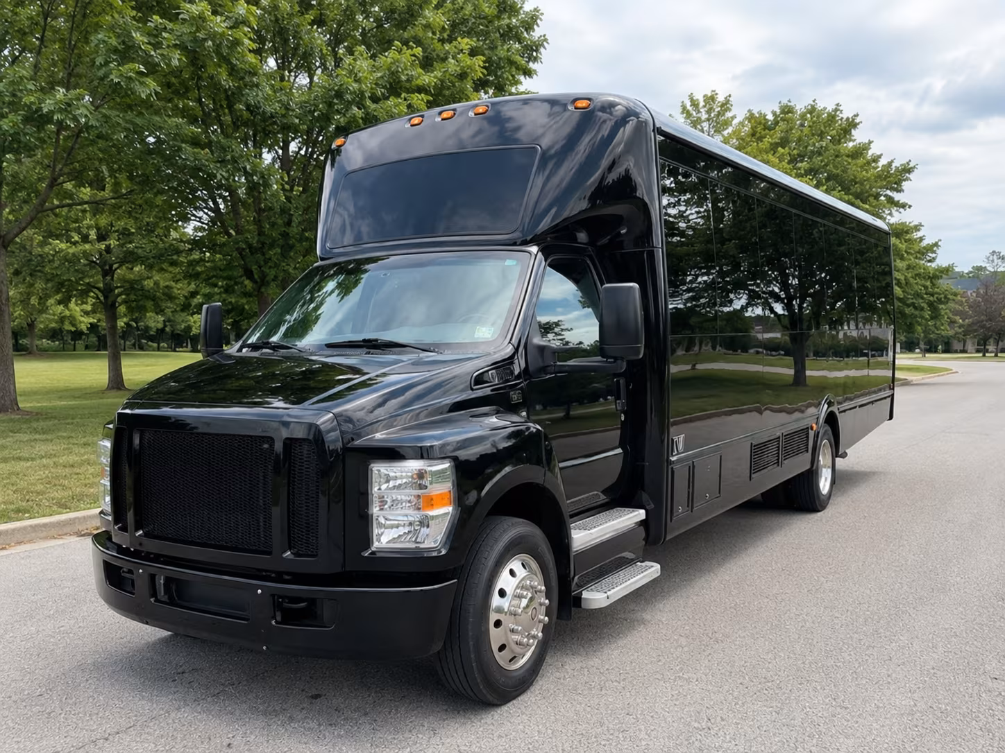 rent a party bus in st louis for prom night dinner and venue stops