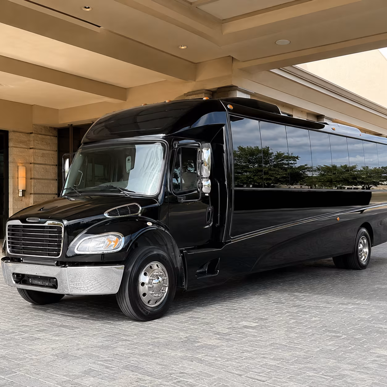 st louis 28 passenger minibus