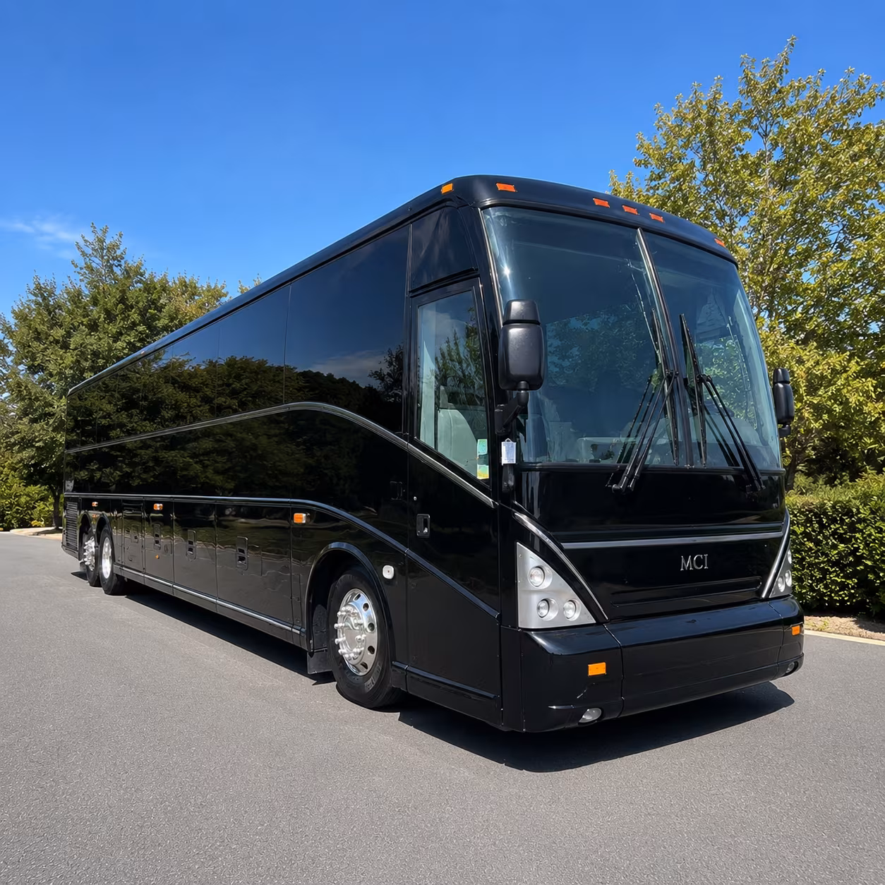 st louis charter bus rentals for downtown office commuters